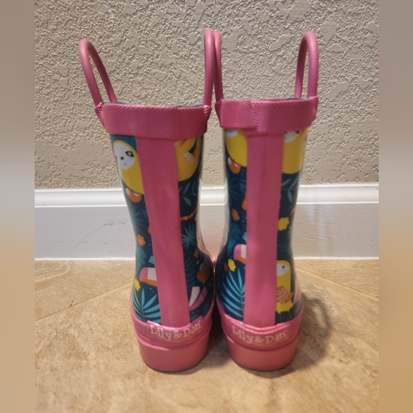 Lily& Dan Rain Boots with Sloth Design, Toddler Size 7/8 - Picture 4 of 6